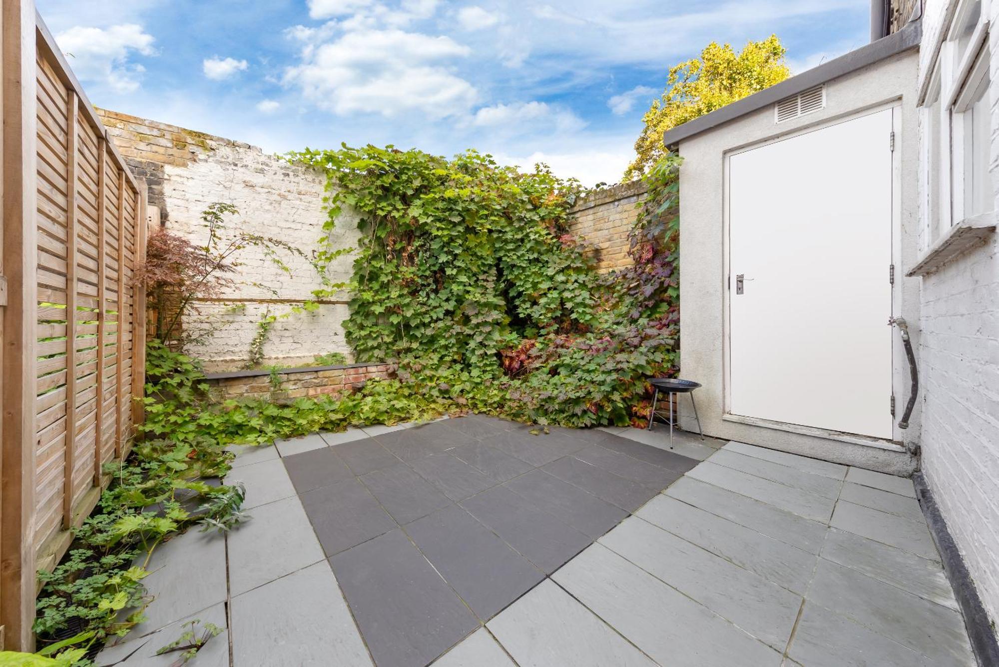 Luxury 4-bedroom Modern Flat In Steps From Station, Sleeps 9 In Style! * London